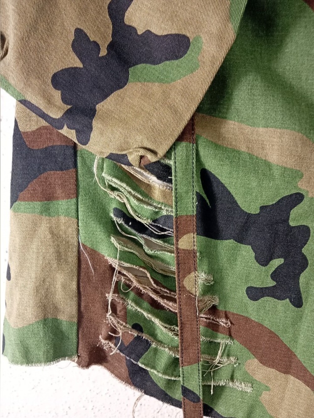 Medium Bulk Bundle Overalls, Bell Bottoms & Distressed Camo Shorts sz M - Picture 4 of 15